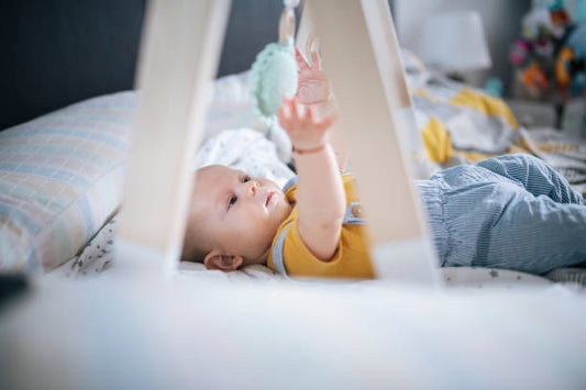 A Physician Tells the Best Age for a Montessori Bed