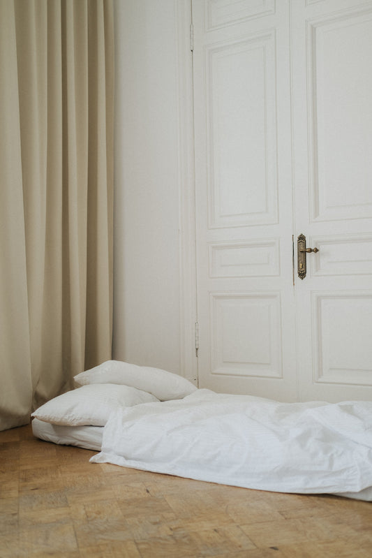 Sleeping on the floor vs bed - A Physician Answers