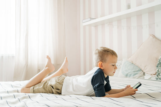 The Best Time To Transition To a Floor Bed - A Physician Explains